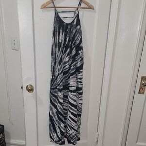 Stylish Tie-Dye Maxi Dress